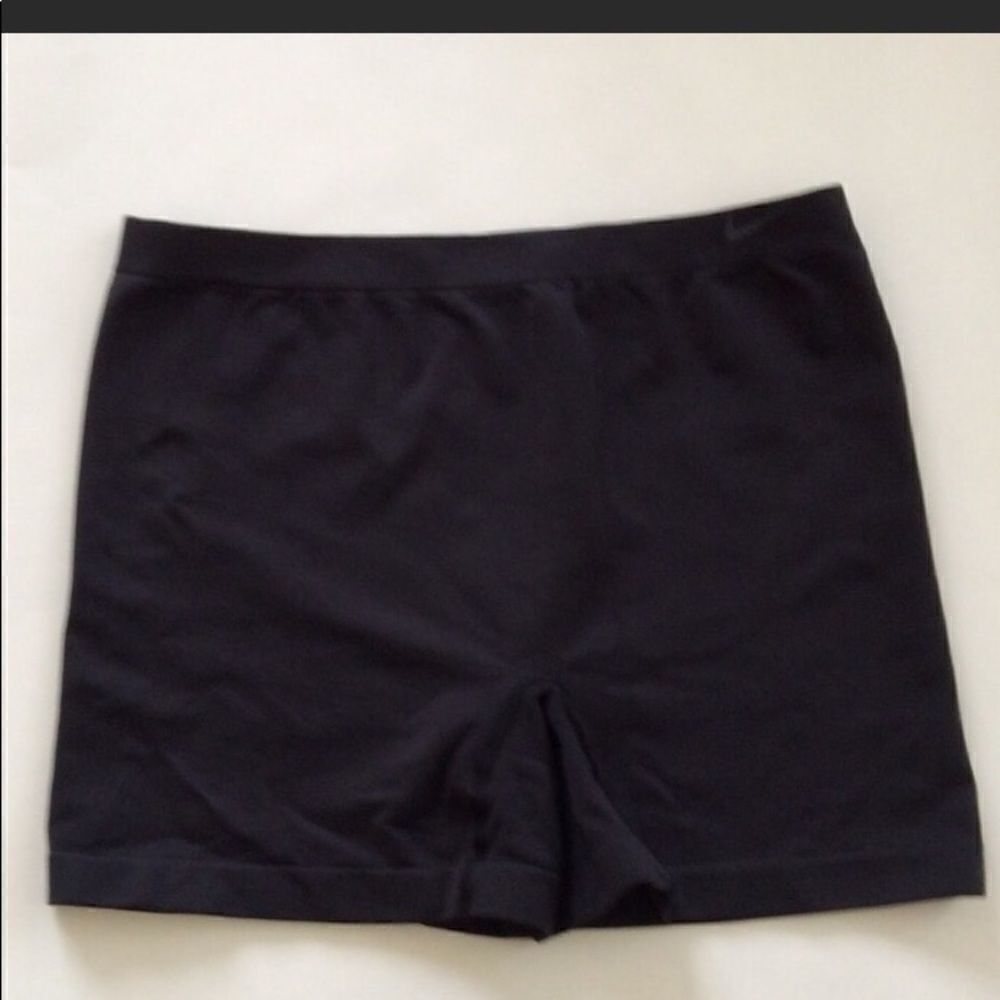 NIKE COMPRESSION BOYSHORTS⚡️